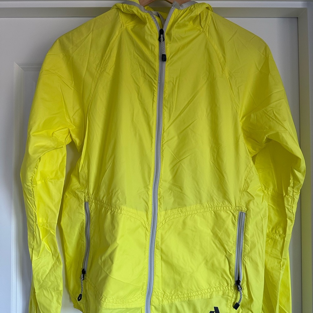 Eddie Bauer yellow running windbreaker jacket